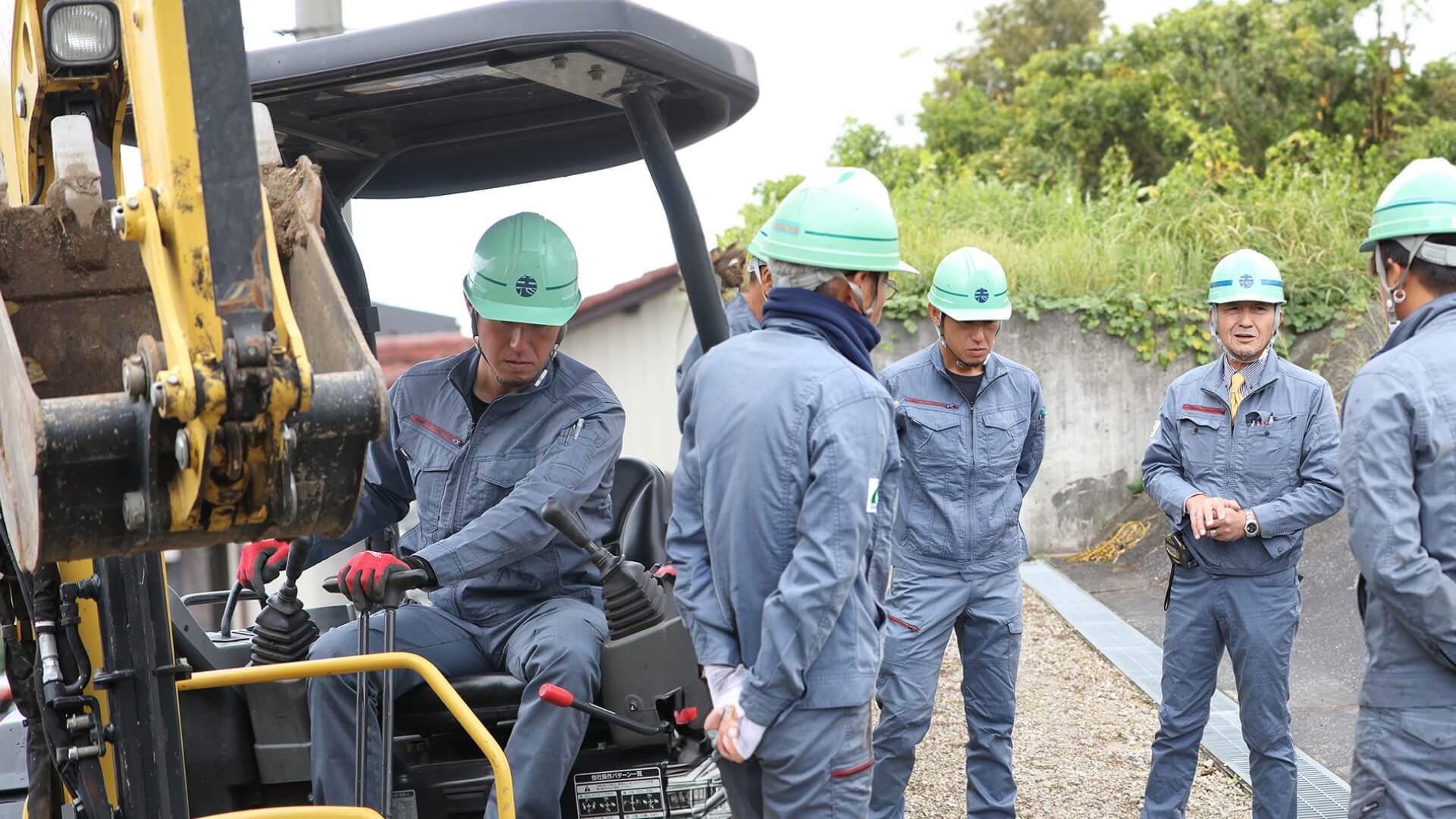 粕谷舗装工業株式会社にお任せください。